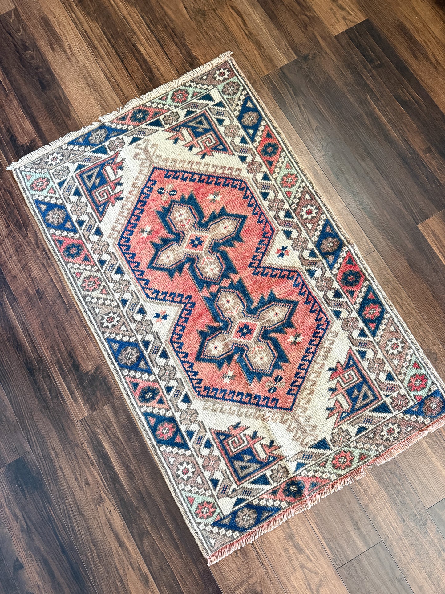 Vintage Turkish Area Rug No. A1251 - 2.5'x4.1'