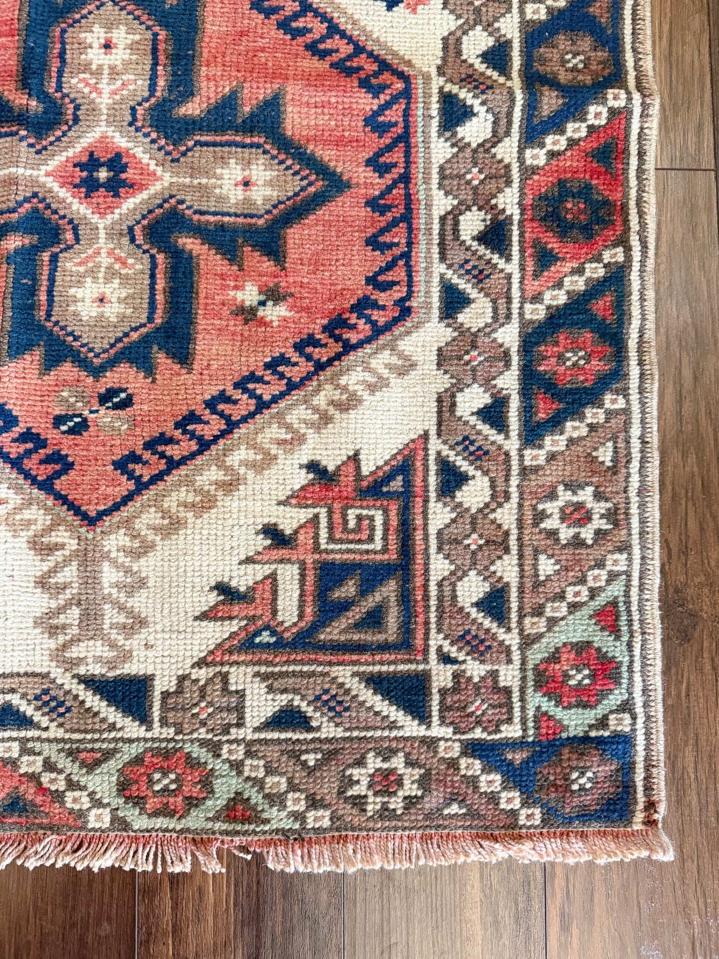 Vintage Turkish Area Rug No. A1251 - 2.5'x4.1'