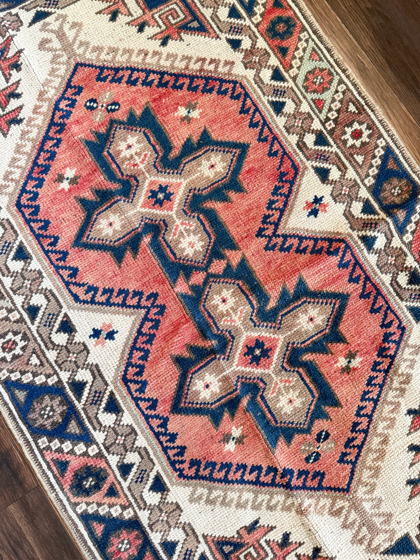 Vintage Turkish Area Rug No. A1251 - 2.5'x4.1'