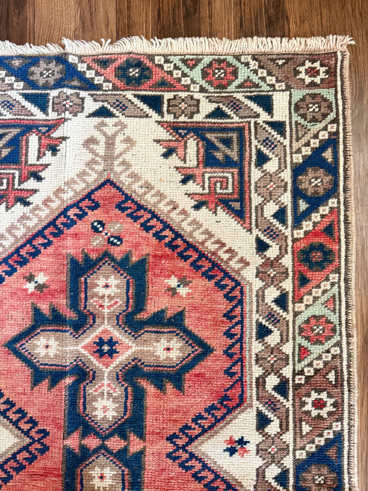 Vintage Turkish Area Rug No. A1251 - 2.5'x4.1'