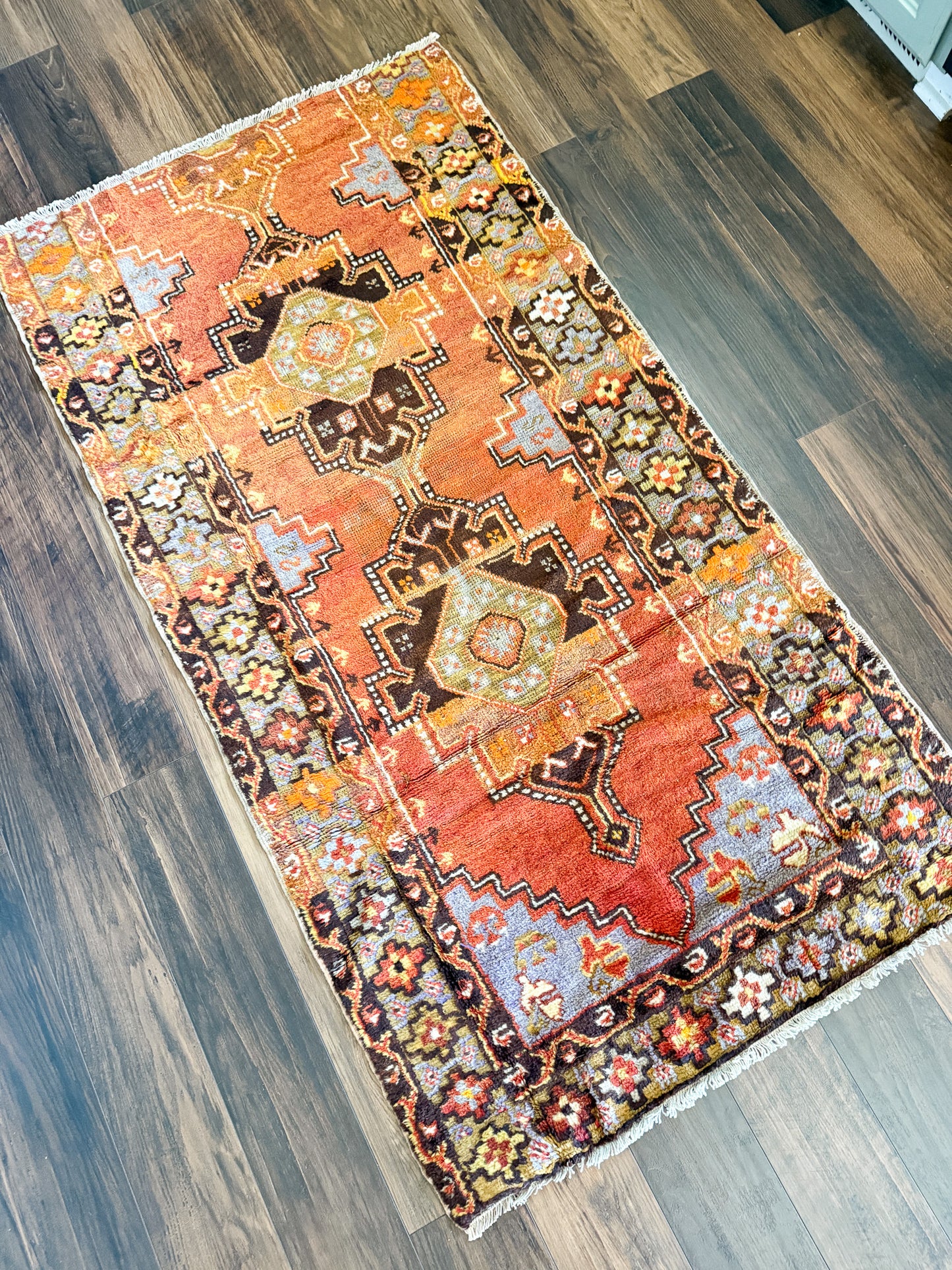 Vintage Turkish Area Rug No. A1239 - 2.8'x5.4'