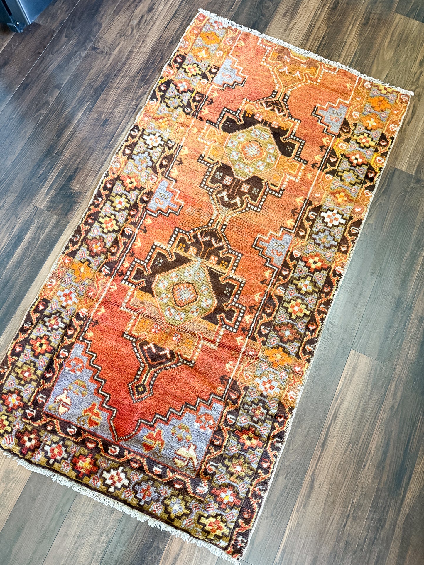 Vintage Turkish Area Rug No. A1239 - 2.8'x5.4'