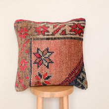 Load image into Gallery viewer, No. P261 - 18&quot; X 18&quot; Turkish Rug Pillow Cover
