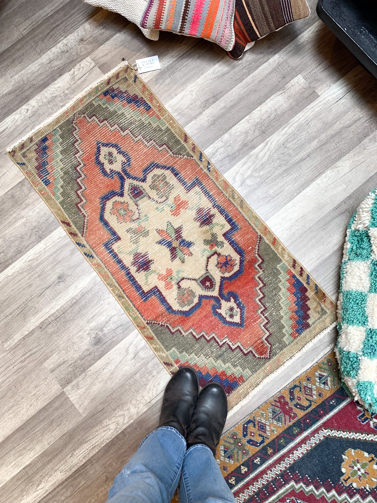 No. 598 - 1.7' x 3.6' Vintage Turkish Mini Rug