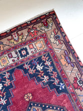 Load image into Gallery viewer, No. A1030 - 4.5&#39; x 7.8&#39; Vintage Turkish Area Rug
