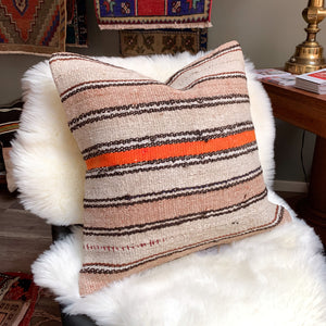 No. P322 - 18" X 18" Turkish Rug Pillow Cover