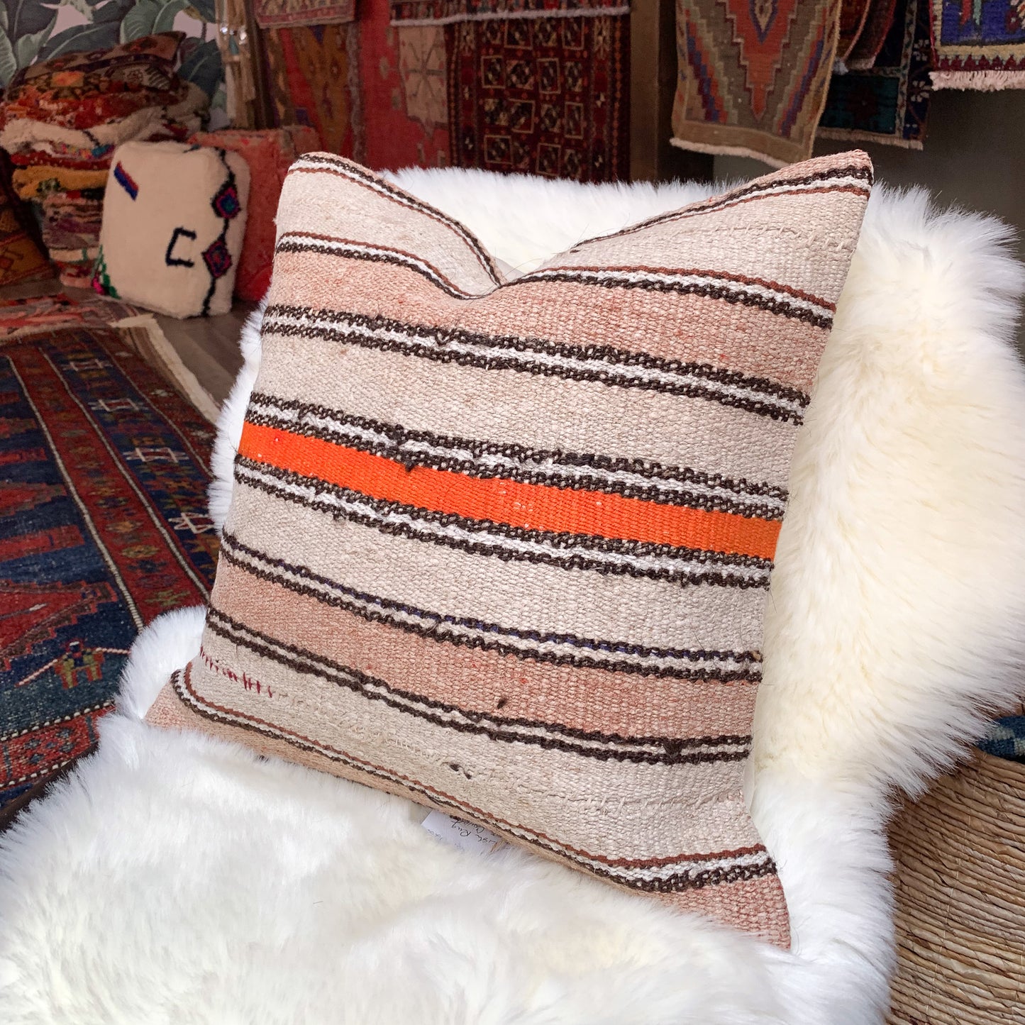 No. P322 - 18" X 18" Turkish Rug Pillow Cover