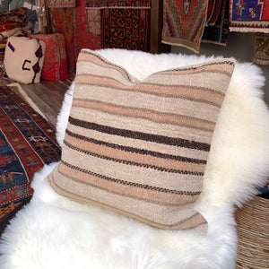 No. P321 - 18" X 18" Turkish Rug Pillow Cover