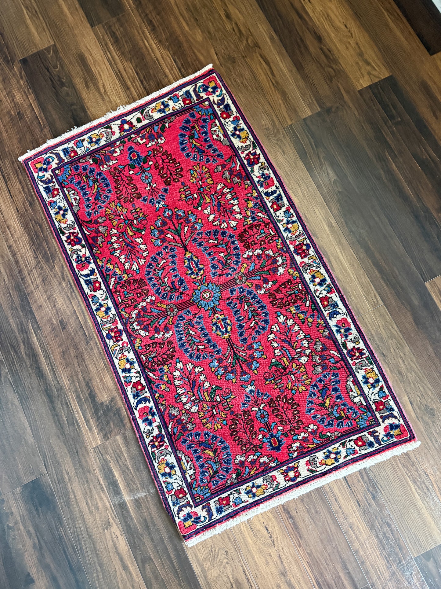 Vintage Sarouk Area Rug No. A1243 - 2.4'x4.4'