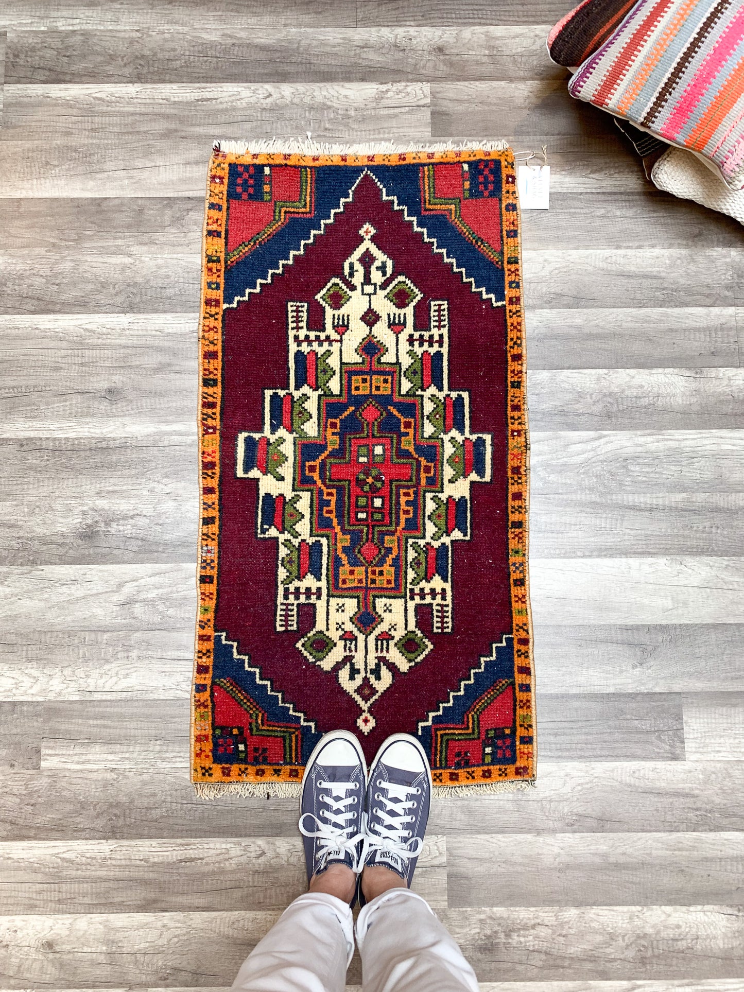 No. 612 - 1.8' x 3.5' Vintage Turkish Mini Rug