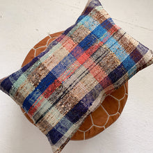 Load image into Gallery viewer, No. P265 - 15.5&quot; X 23&quot; Turkish Rug Pillow Cover
