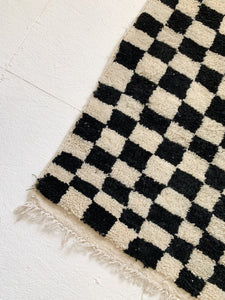 No. A1044 - 3.5' x 5.2' Black Checkered Moroccan Area Rug