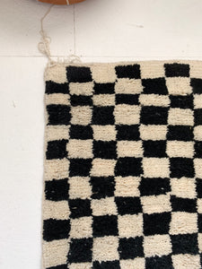 No. A1044 - 3.5' x 5.2' Black Checkered Moroccan Area Rug