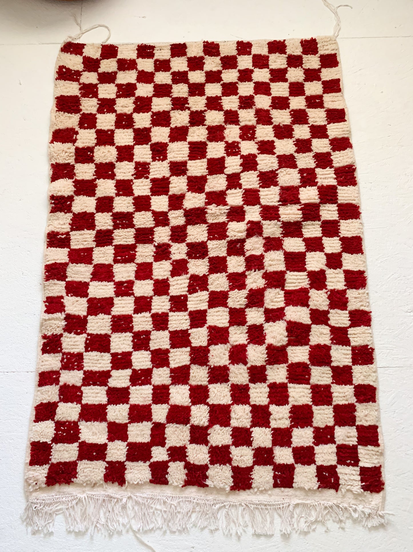 No. A1046 - 3.5' x 5.4' Red Checkered Moroccan Area Rug