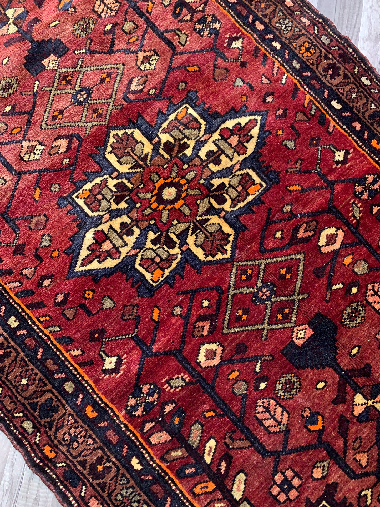 Vintage Persian Area Rug No. A1167 - 3.5' x 5.4'