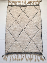 Load image into Gallery viewer, No. A1047 - 3.6&#39; x 5.9&#39; Beni Ourain Moroccan Area Rug
