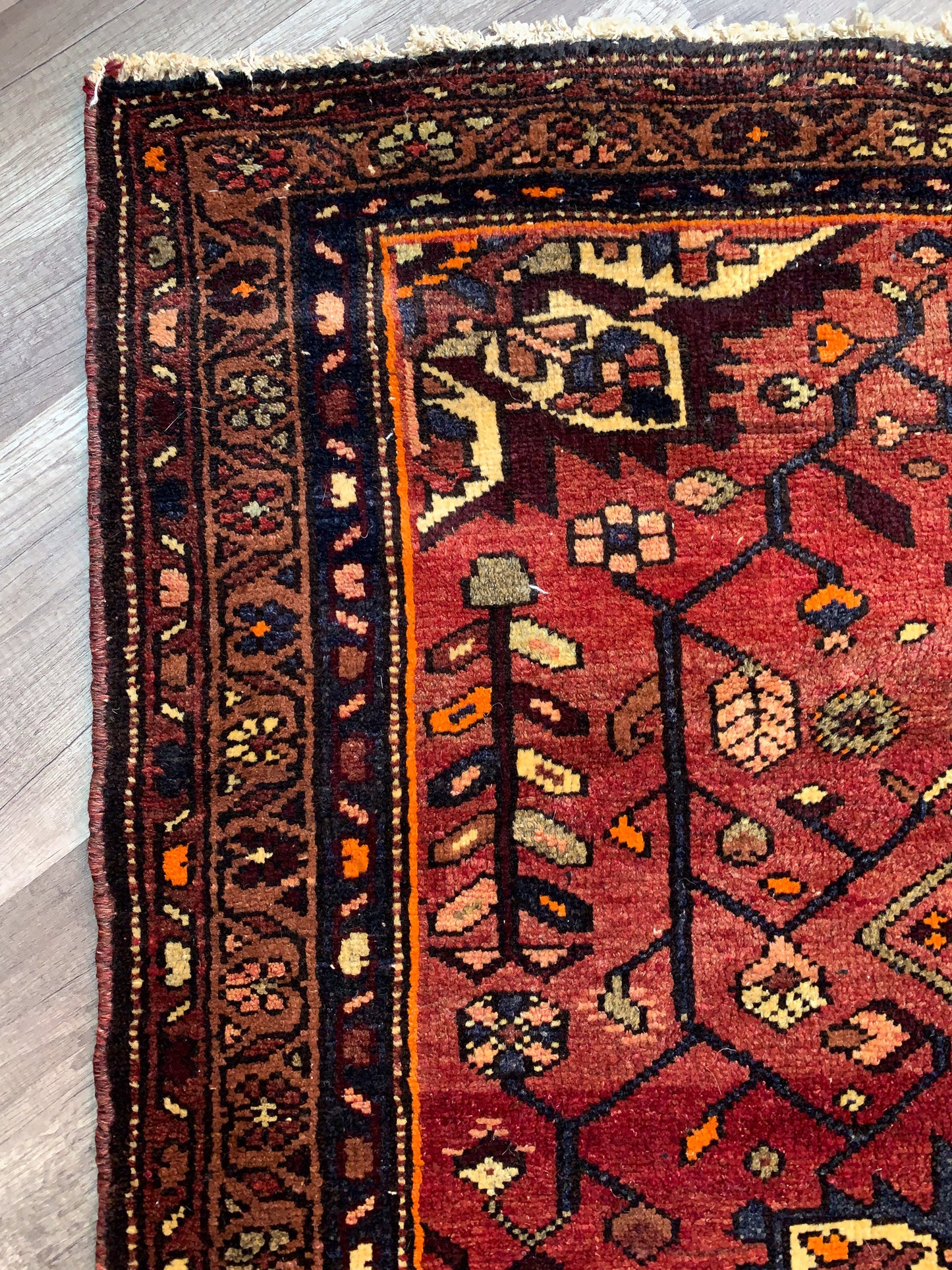 Vintage Persian Area Rug No. A1167 - 3.5' x 5.4'