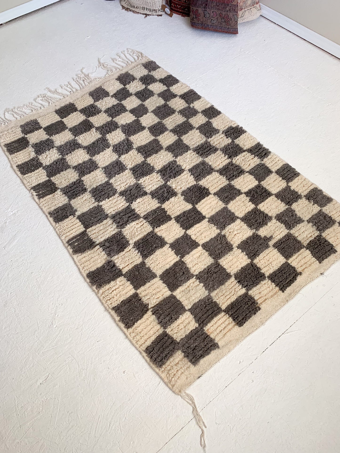 Reserved for Carmen - No. A1048 - 3.2' x 5.3' Grey Checkered Moroccan Area Rug