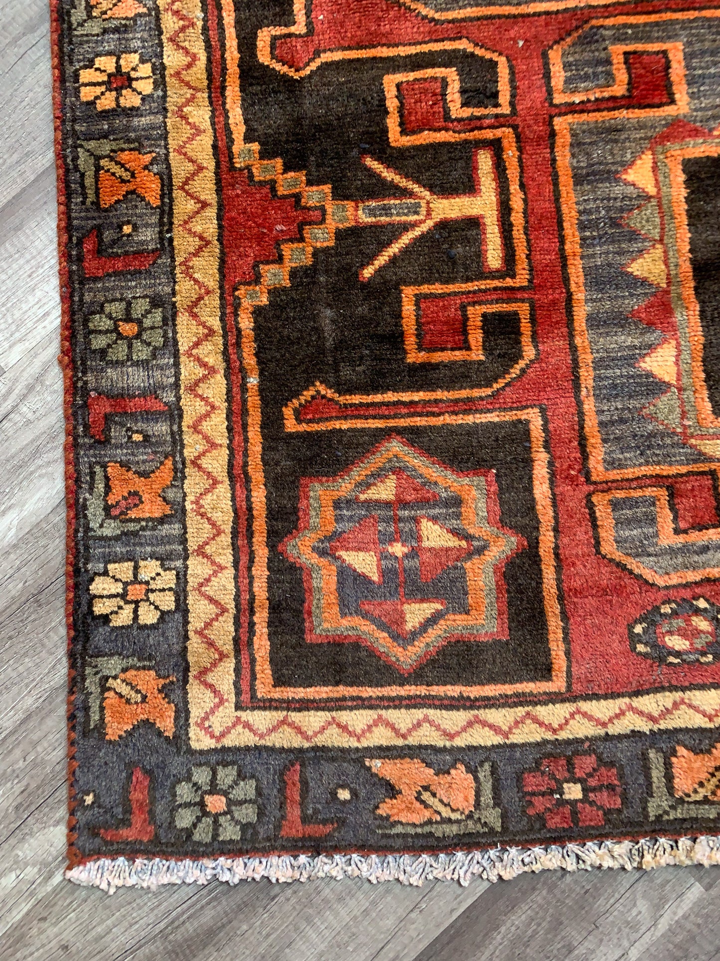 Vintage Persian Area Rug No. A1166 - 4.3' x 6.5'