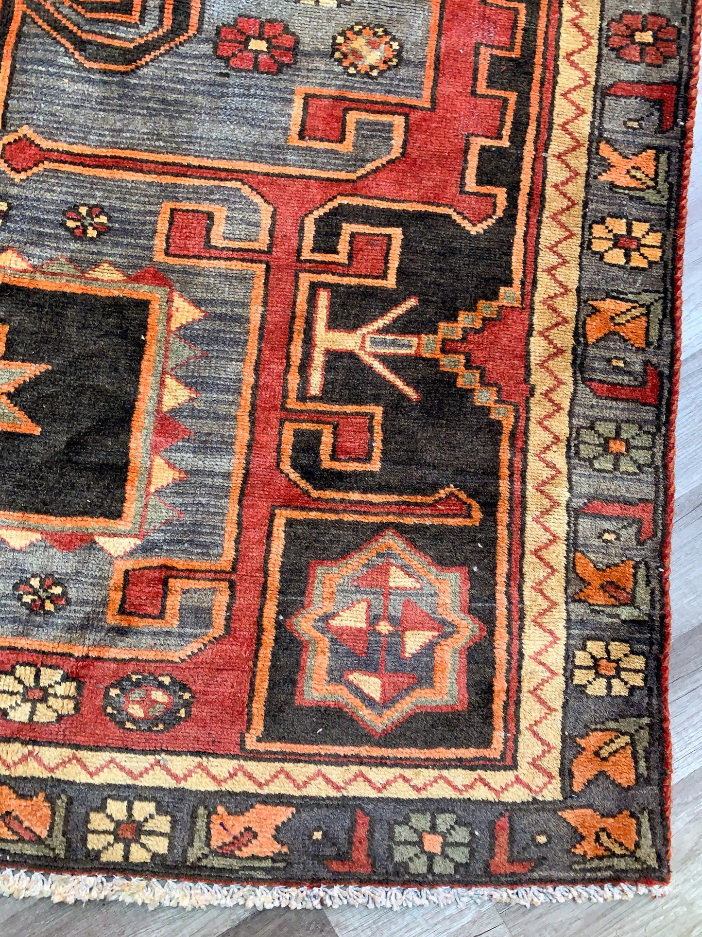 Vintage Persian Area Rug No. A1166 - 4.3' x 6.5'