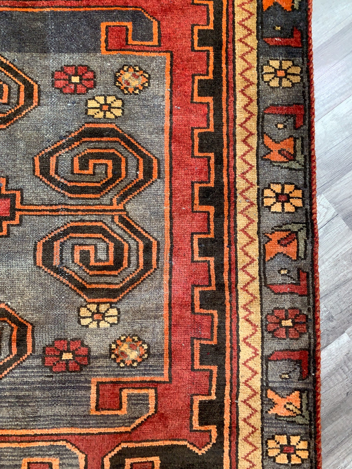 Vintage Persian Area Rug No. A1166 - 4.3' x 6.5'