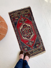 Load image into Gallery viewer, No. 549 - 1.5&#39; x 3.4&#39; Vintage Turkish Mini Rug
