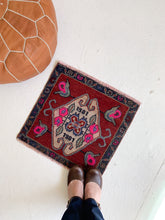 Load image into Gallery viewer, No. 550 - 1.8&#39; x 1.8&#39; Vintage Turkish Mini Rug
