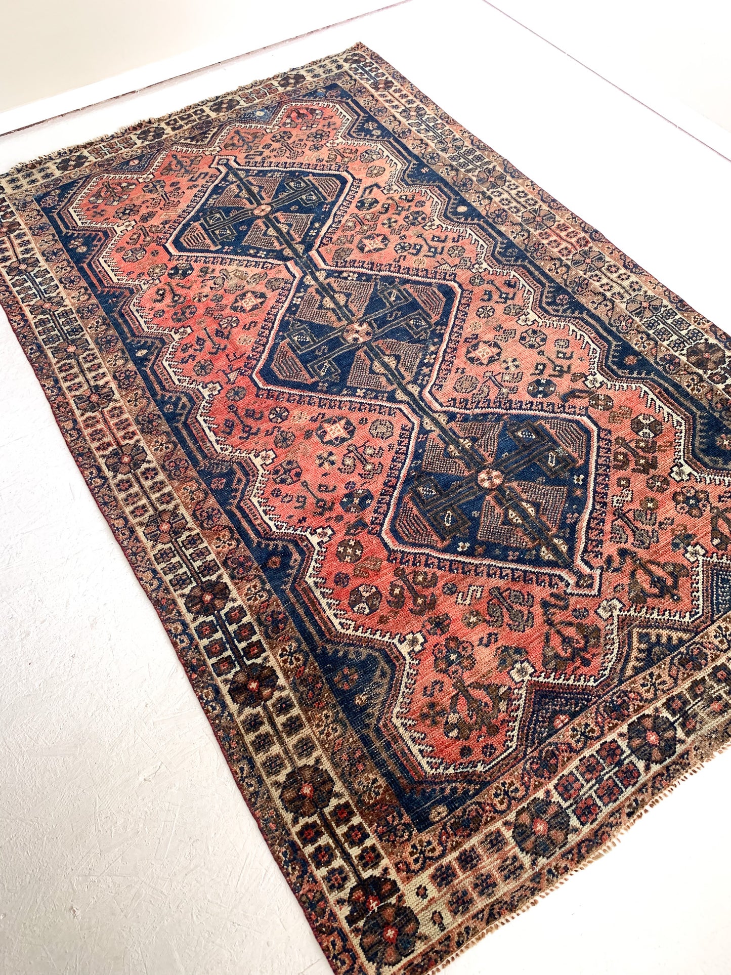 A1112- 4.8' x 7.8' Vintage Persian Area Rug