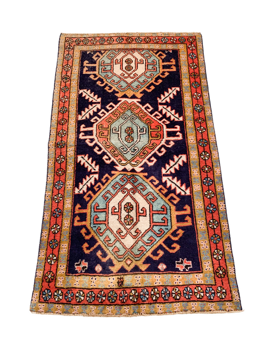 A1115- 2.8' x 4.9' Vintage Persian Tribal Area Rug