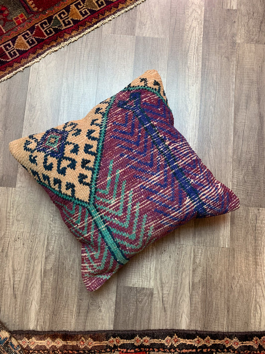 No. P386 - 18" X 18" Turkish Rug Pillow Cover