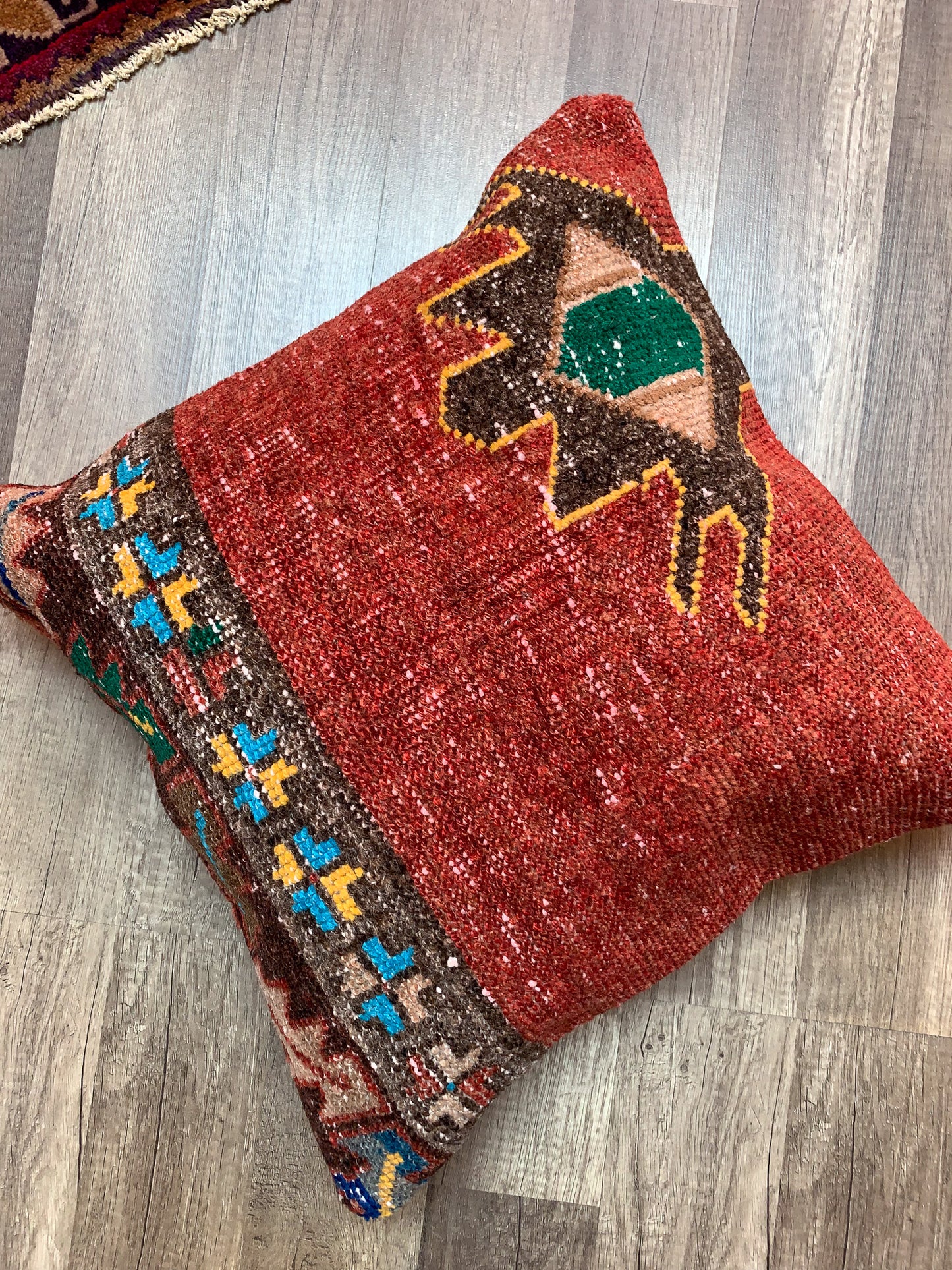 No. P385 - 18" X 18" Turkish Rug Pillow Cover