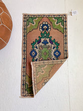 Load image into Gallery viewer, No. 555 - 1.5&#39; x 2.8&#39; Vintage Turkish Mini Rug
