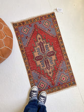 Load image into Gallery viewer, No. 558- 1.7&#39; x 3.1&#39; Vintage Turkish Mini Rug
