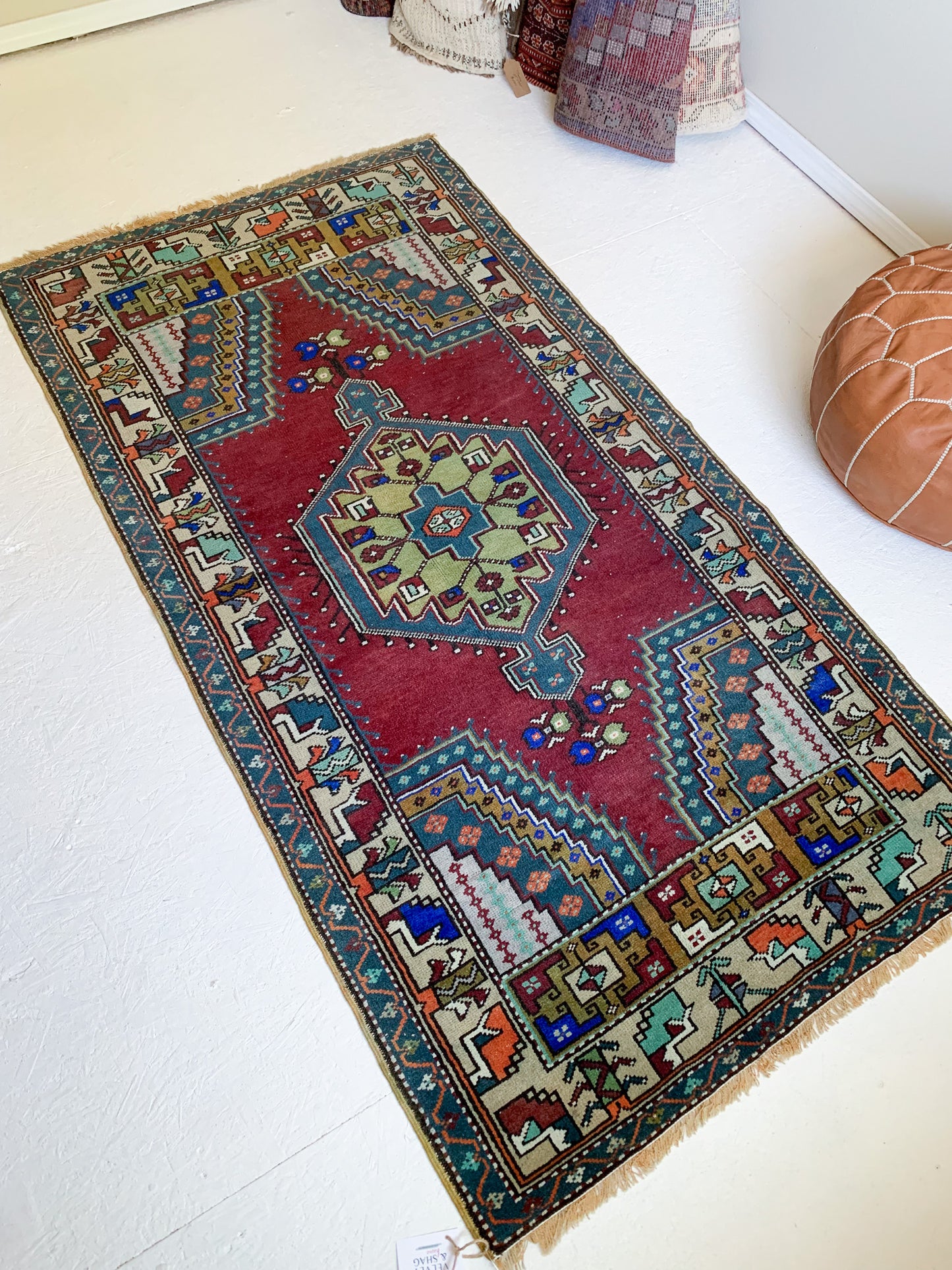 No. A1050 - 3.4' x 6.4' Vintage Turkish Area Rug