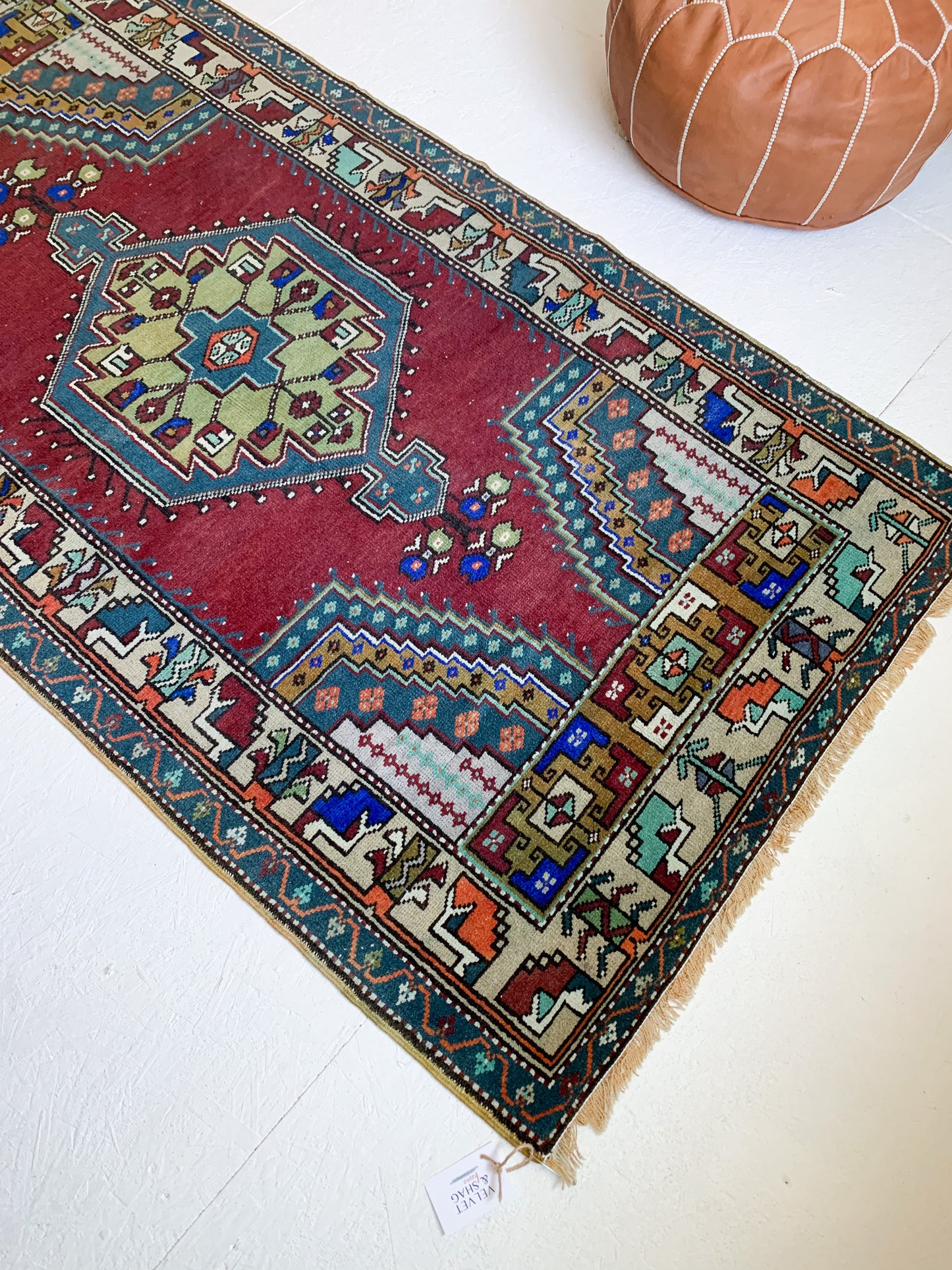 No. A1050 - 3.4' x 6.4' Vintage Turkish Area Rug