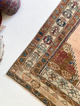 Load image into Gallery viewer, A1054 - 3.9&#39; x 7.4&#39; Vintage Turkish Area Rug
