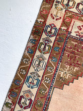 Load image into Gallery viewer, A1054 - 3.9&#39; x 7.4&#39; Vintage Turkish Area Rug
