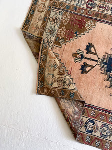 A1054 - 3.9' x 7.4' Vintage Turkish Area Rug