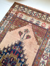 Load image into Gallery viewer, No. A1054 - 3.9&#39; x 7.4&#39; Vintage Turkish Area Rug
