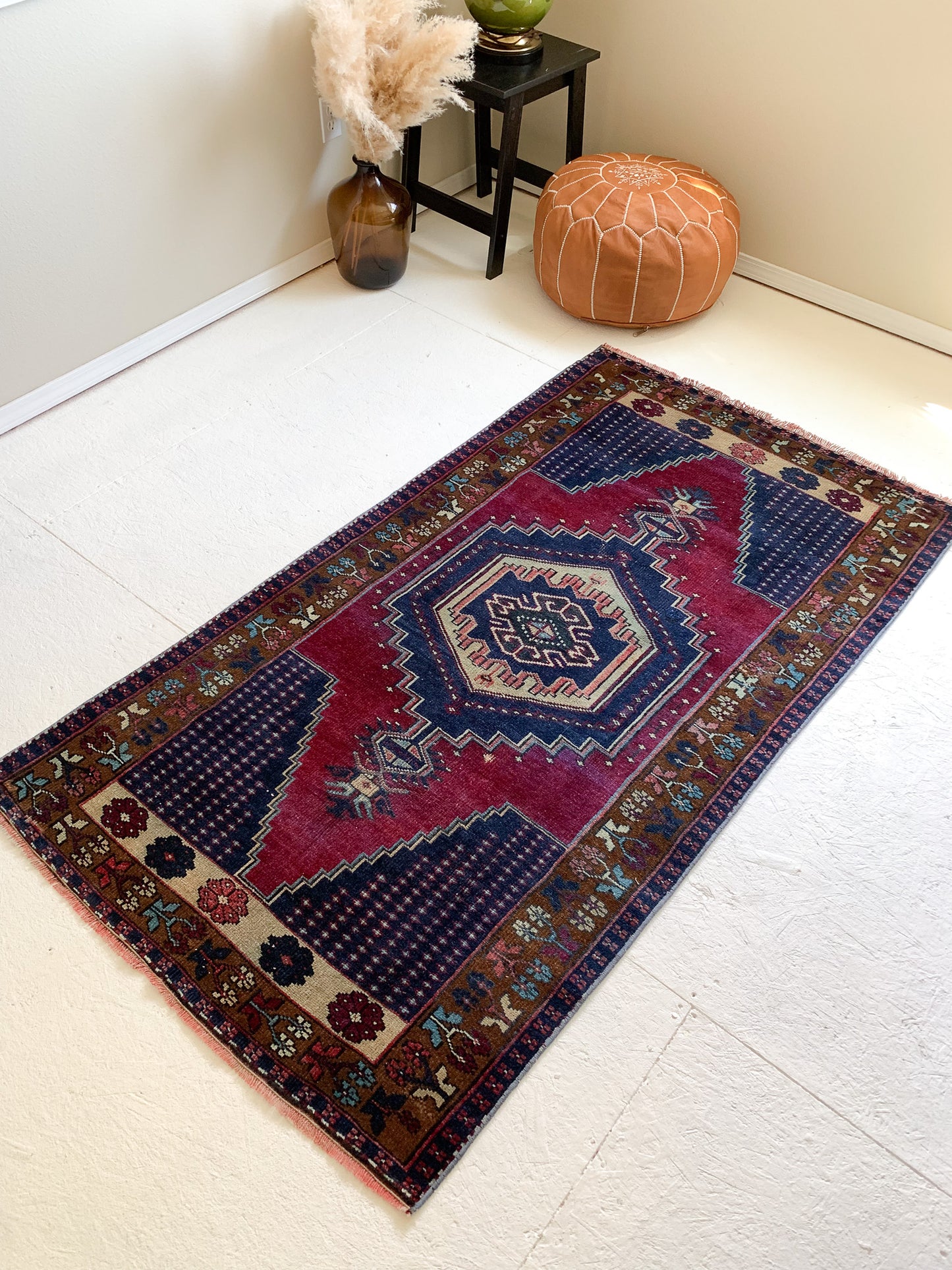 A1056 - 3.3' x 6.2' Vintage Turkish Area Rug