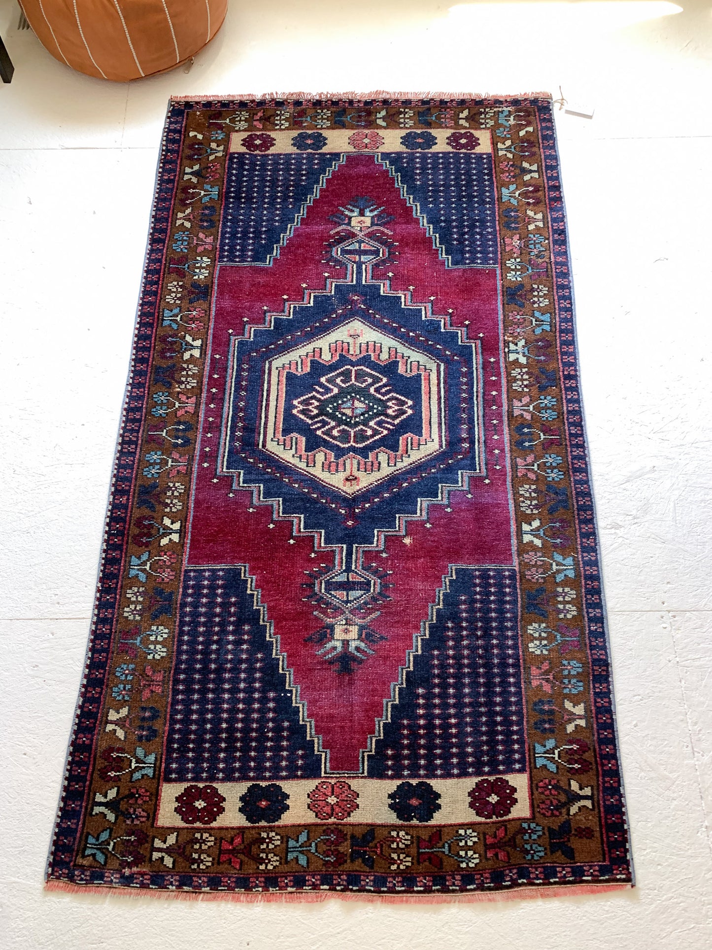 A1056 - 3.3' x 6.2' Vintage Turkish Area Rug