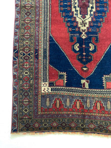 A1049 - 3.7' x 7.0' Vintage Turkish Area Rug