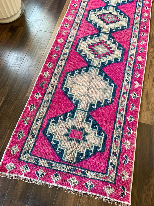 R1129 - 2.6' x 11.5' Vintage Turkish Herki Runner Rug