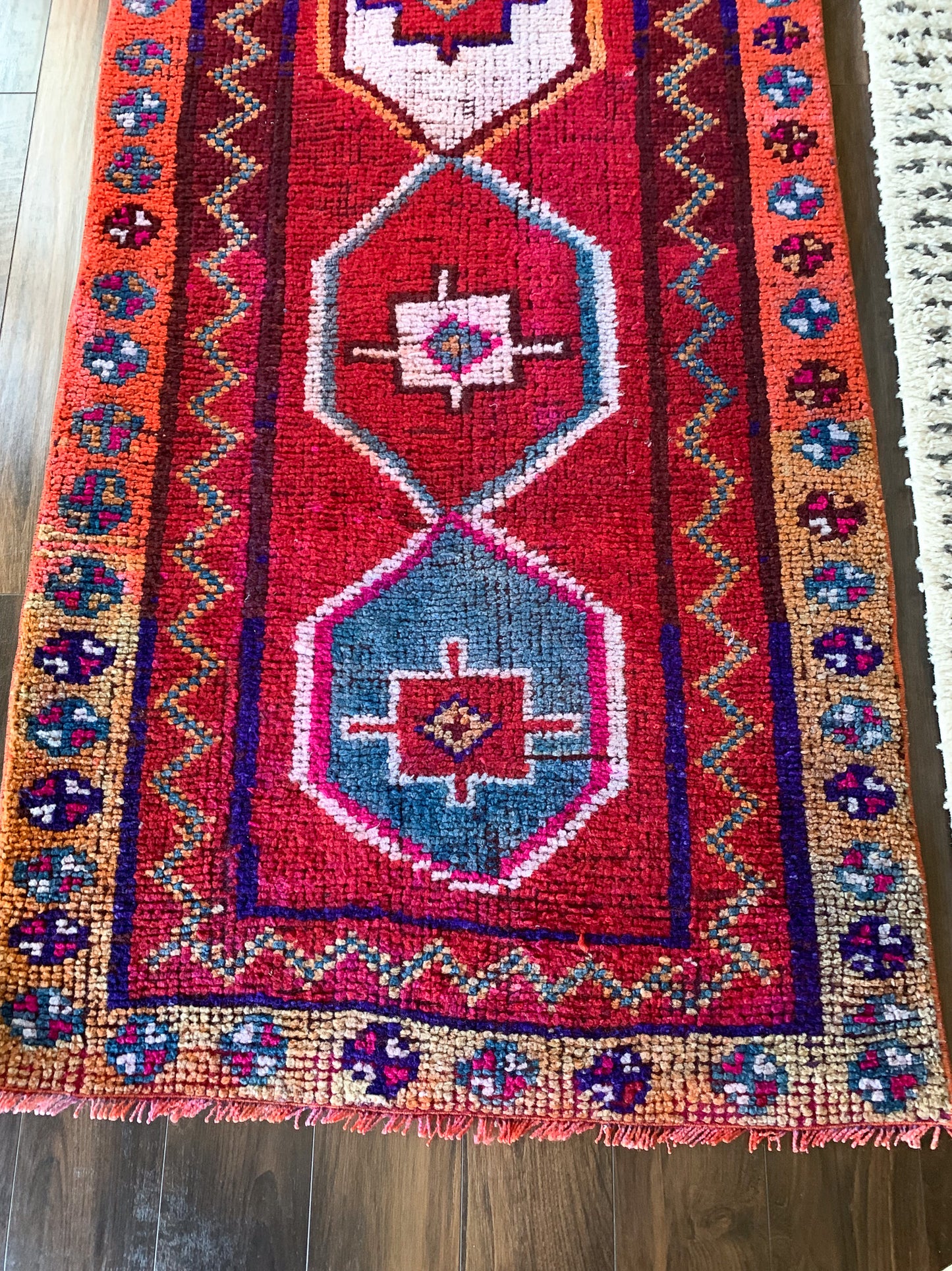 R1130 - 3.0' x 10.3' Vintage Turkish Herki Runner Rug