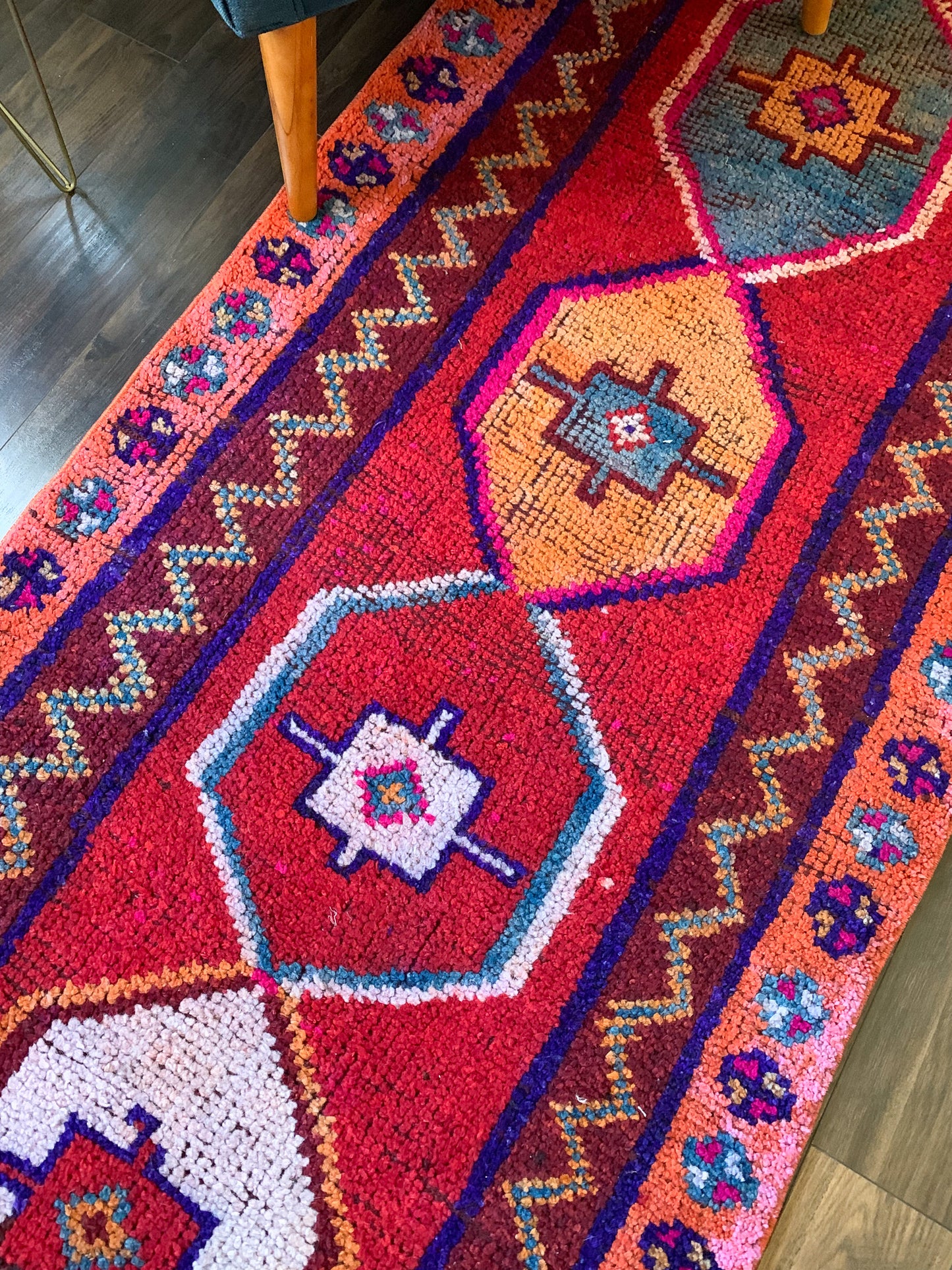 R1130 - 3.0' x 10.3' Vintage Turkish Herki Runner Rug