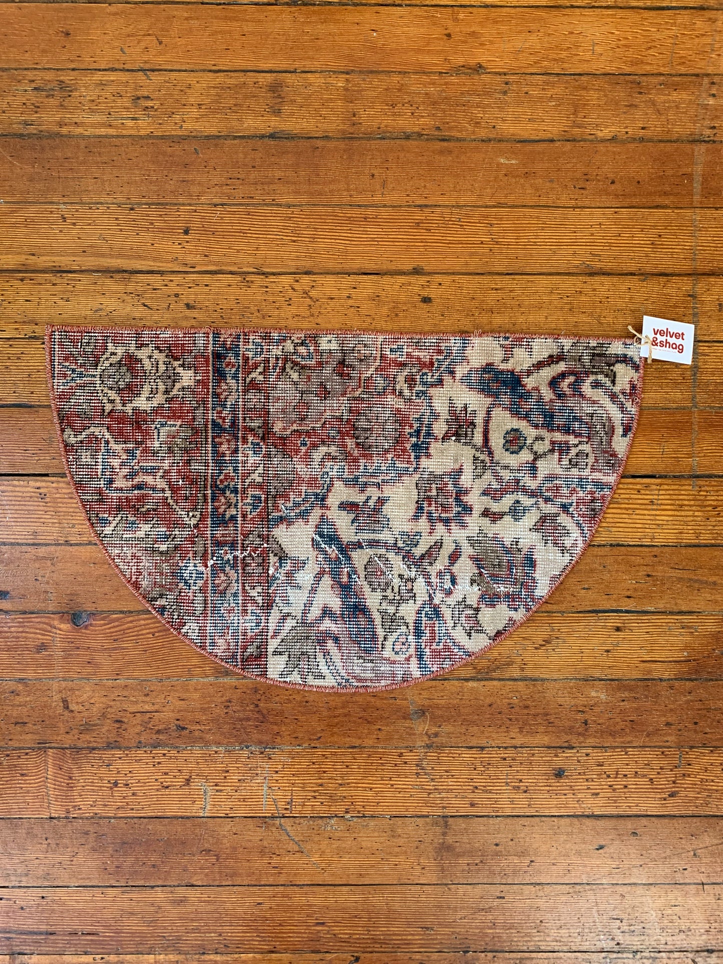 Vintage Turkish Mini Semi Circle Rug 1.5'x2.5' - No. SC103