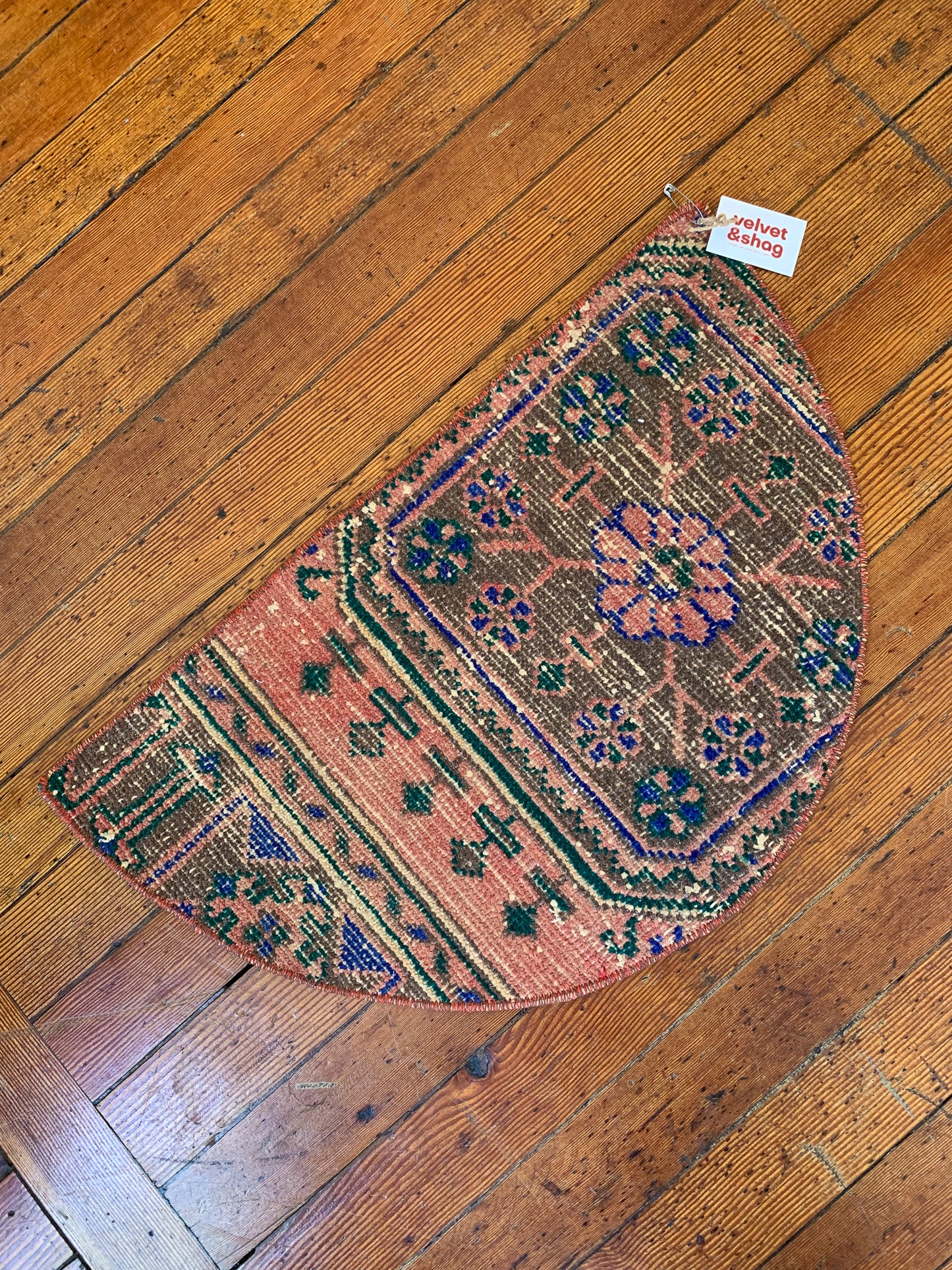 Reserved for Wendy - Vintage Turkish Mini Semi Circle Rug 1.5'x2.5' - No. SC105