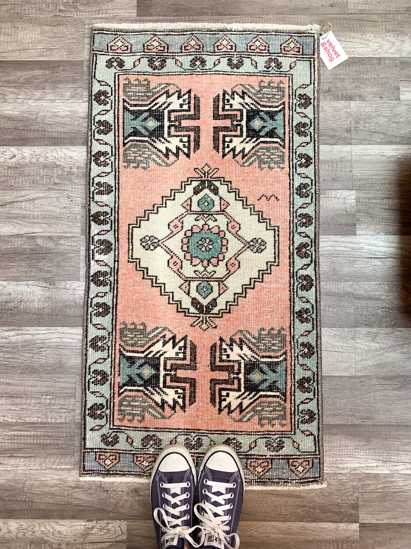 No. 618 - 1.7' x 3.4' Vintage Turkish Mini Rug