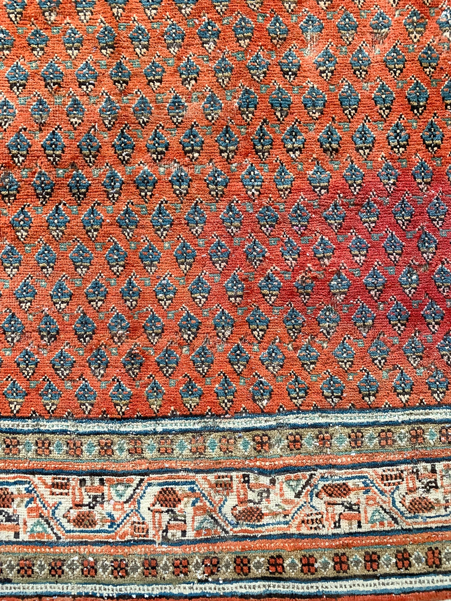 No. A1078 - 4.1' x 7.3' Vintage Persian Area Rug