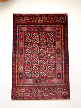 Load image into Gallery viewer, No. A1077 - 2.9&#39; x 4.5&#39; Vintage Persian Turkman Sara Area Rug
